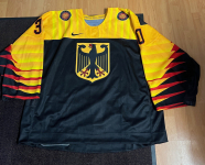 Gameworn Eishockeytrikot WM 2021 #30 Jennifer Harß